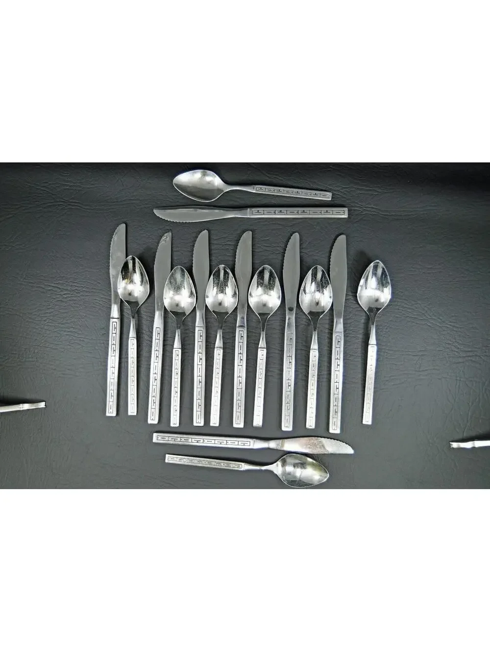 VTG Continental Airlines by Oneida CACACACA Stainless Flatware 8 Spoon 8 Knife